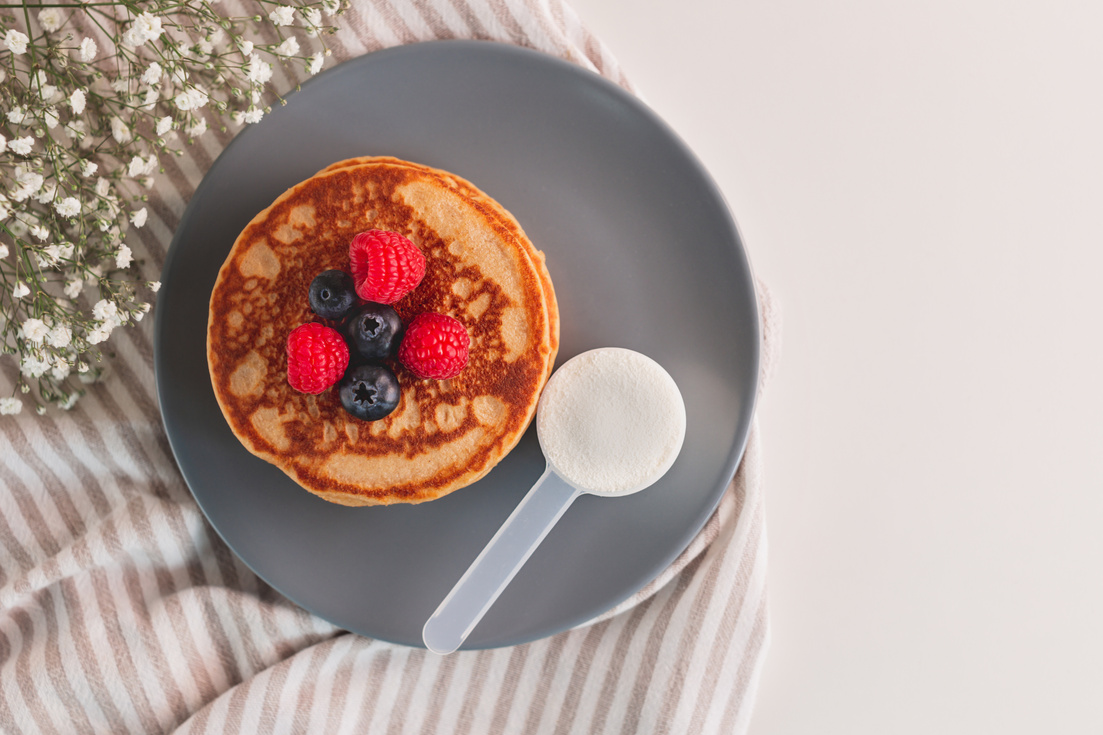 Pancakes with Berries and Protein Powder  